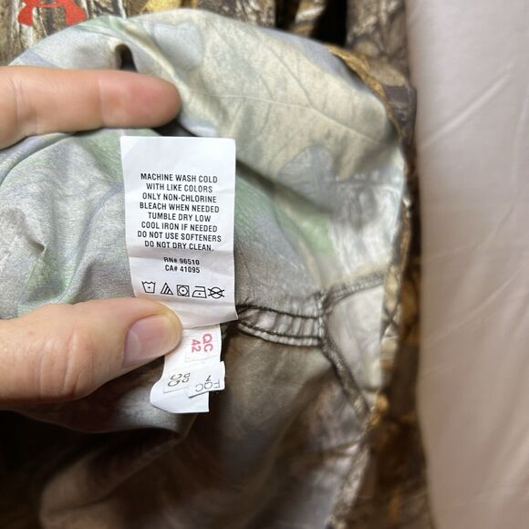 Under Armour Mens Loose Fit Heat Gear Hunting Real Tree Camo Button Size Medium - Picture 8 of 9